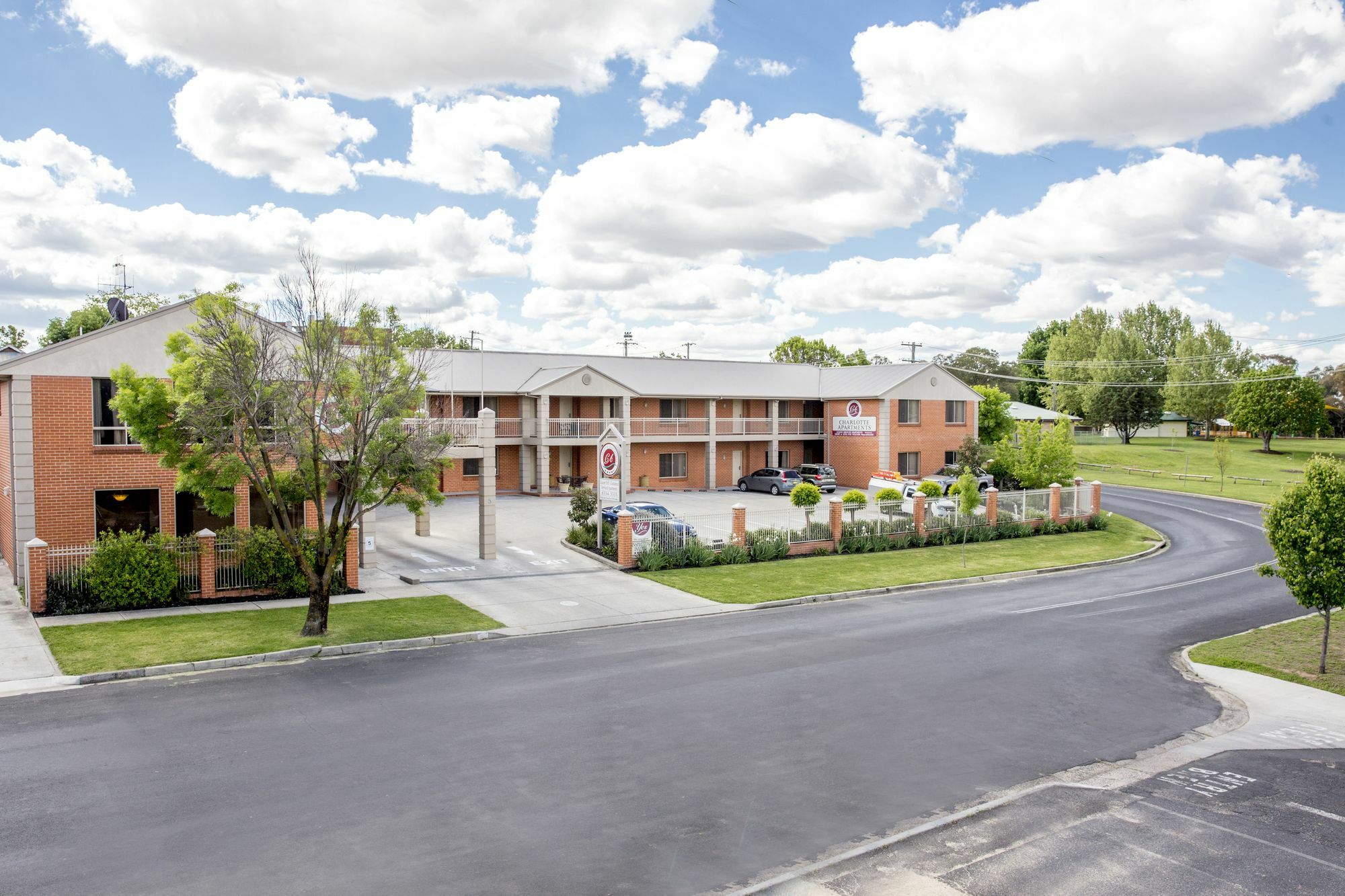 Charlotte Apartments Bathurst Exterior foto